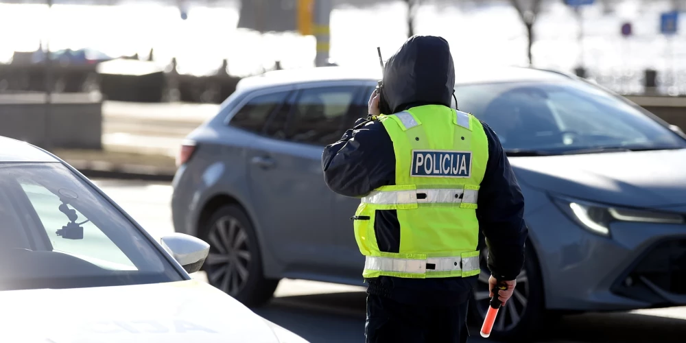 Vecgada melnā hronika: traģēdija uz dzelzceļa sliedēm, sadursme uz Liepājas šosejas un negadījums ar kvadriciklu - Jauns.lv
