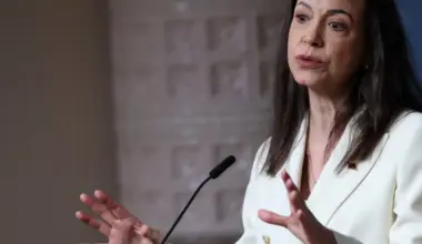 Venecuēlas opozīcijas līdere Mačado aicina prezidenta amatā stāties Gonsalesu; Trampam padomā ir cits kandidāts