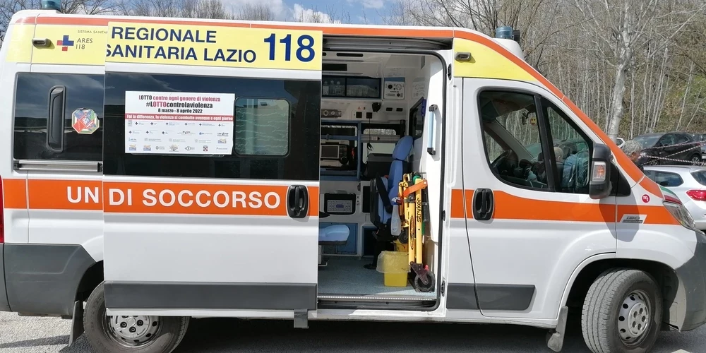 Ģimenes traģēdija Itālijā - pēc Ziemassvētku vakariņām mirst māte un 15 gadu vecā meita