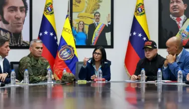 Venecuēlas pagaidu prezidente vēlas atbrīvot Maduro - Jauns.lv