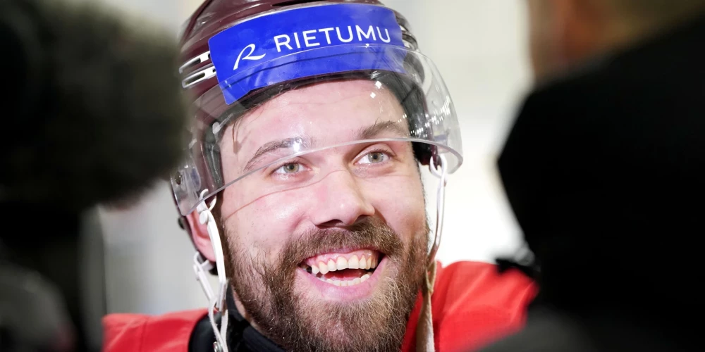 Haralds Egle rezultatīvi piespēlē "Energie" uzvarētajā Čehijas ekstralīgas spēlē - Jauns.lv