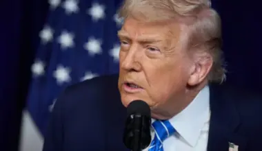 Baltais nams: Tramps aktīvi apspriež Grenlandes iegādi - Jauns.lv