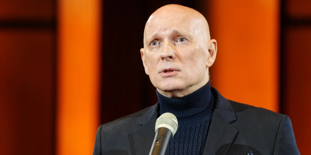 "Priekšā ir tukšums" - Alvis Hermanis dalās ar skumjām pārdomām par notiekošo Latvijā - Jauns.lv