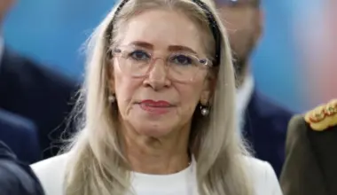 Venecuēlas pirmās lēdijas Silijas Floresas publiskais tēls slēpj nežēlīgu realitāti - Jauns.lv