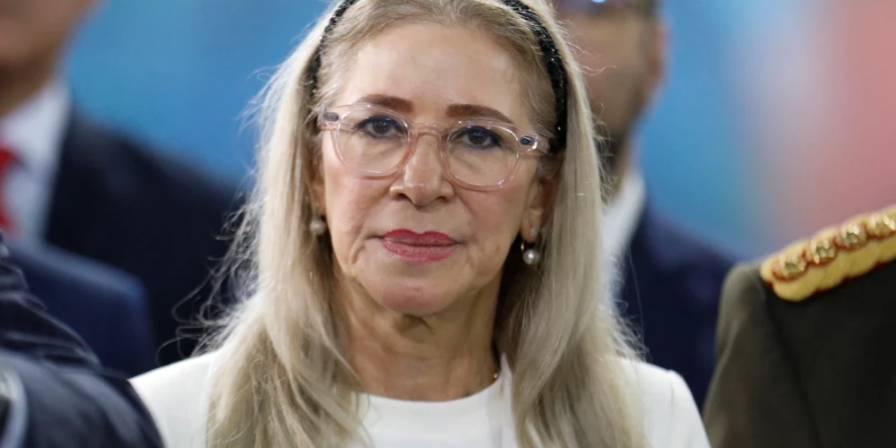 Venecuēlas pirmās lēdijas Silijas Floresas publiskais tēls slēpj nežēlīgu realitāti - Jauns.lv