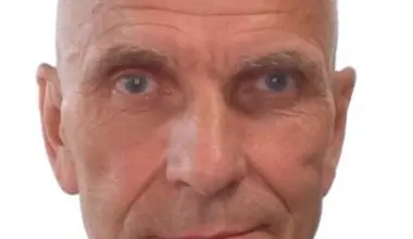 Iespējams, upuru ir vairāk: policija aicina atsaukties ikvienu, kurš cietis no attēlā redzamā vīrieša - Jauns.lv