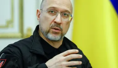 Ukrainas parlaments pieņem ekspremjera Šmihaļa atkāpšanos no aizsardzības ministra amata - Jauns.lv