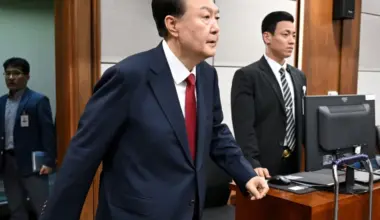 Piespriest nāvessodu! Dienvidkorejas eksprezidents Juns Sukjols kļuvis par kārtējo valsts vadītāju, kuru vēlas pakārt