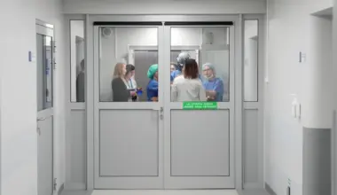 Slimnīcu slēgšana nav plānota, daļu reformā ietaupītās naudas sola atstāt pašām ārstniecības iestādēm