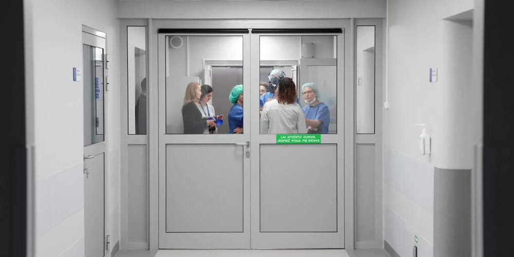 Slimnīcu slēgšana nav plānota, daļu reformā ietaupītās naudas sola atstāt pašām ārstniecības iestādēm