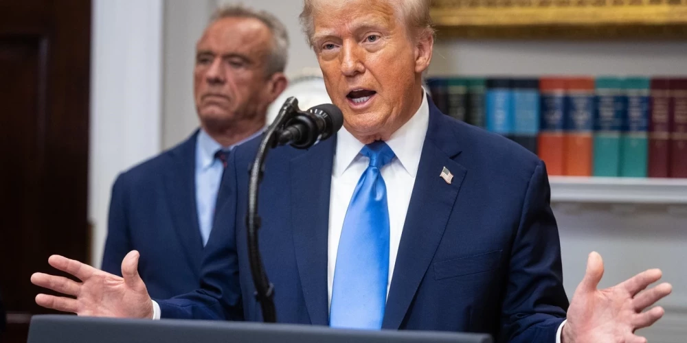 ASV veselības ministrs Kenedijs brīnās, kā Tramps vēl ir dzīvs