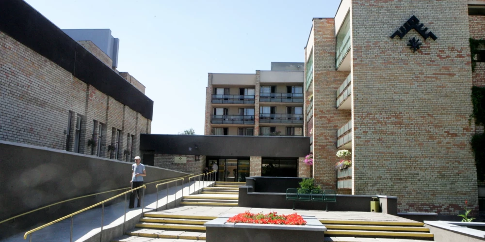 Prokurors prasa sociālās aprūpes centra "Ezerkrasti" vadībai novērst trūkumus smagi slimu klientu aprūpē