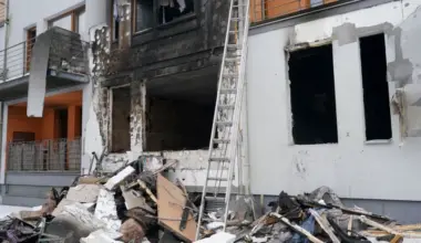 Policija sākusi kriminālprocesu par traģisko ugunsgrēku Ķekavas pagastā - Jauns.lv