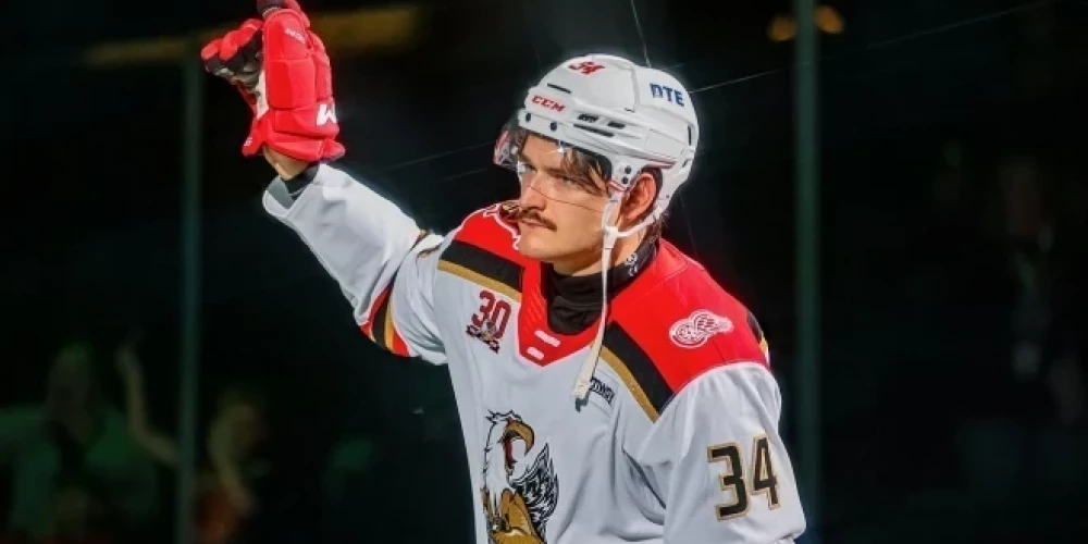 Eduards Tralmaks pirms olimpiskajām spēlēm izceļas AHL