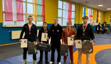 Sacensībās Polijā Liepājas cīkstoņiem zelts un bronza