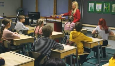 starp ģimenes plāniem, stingriem likumiem