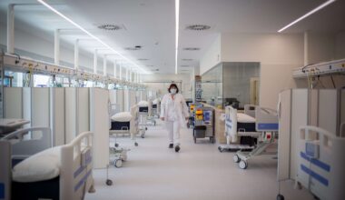 “Šī sistēma man nekad nebūs saprotama… ” Latvieši dalās abnormālās slimnīcu rēķinu summās – dažam pat pusmiljons eiro