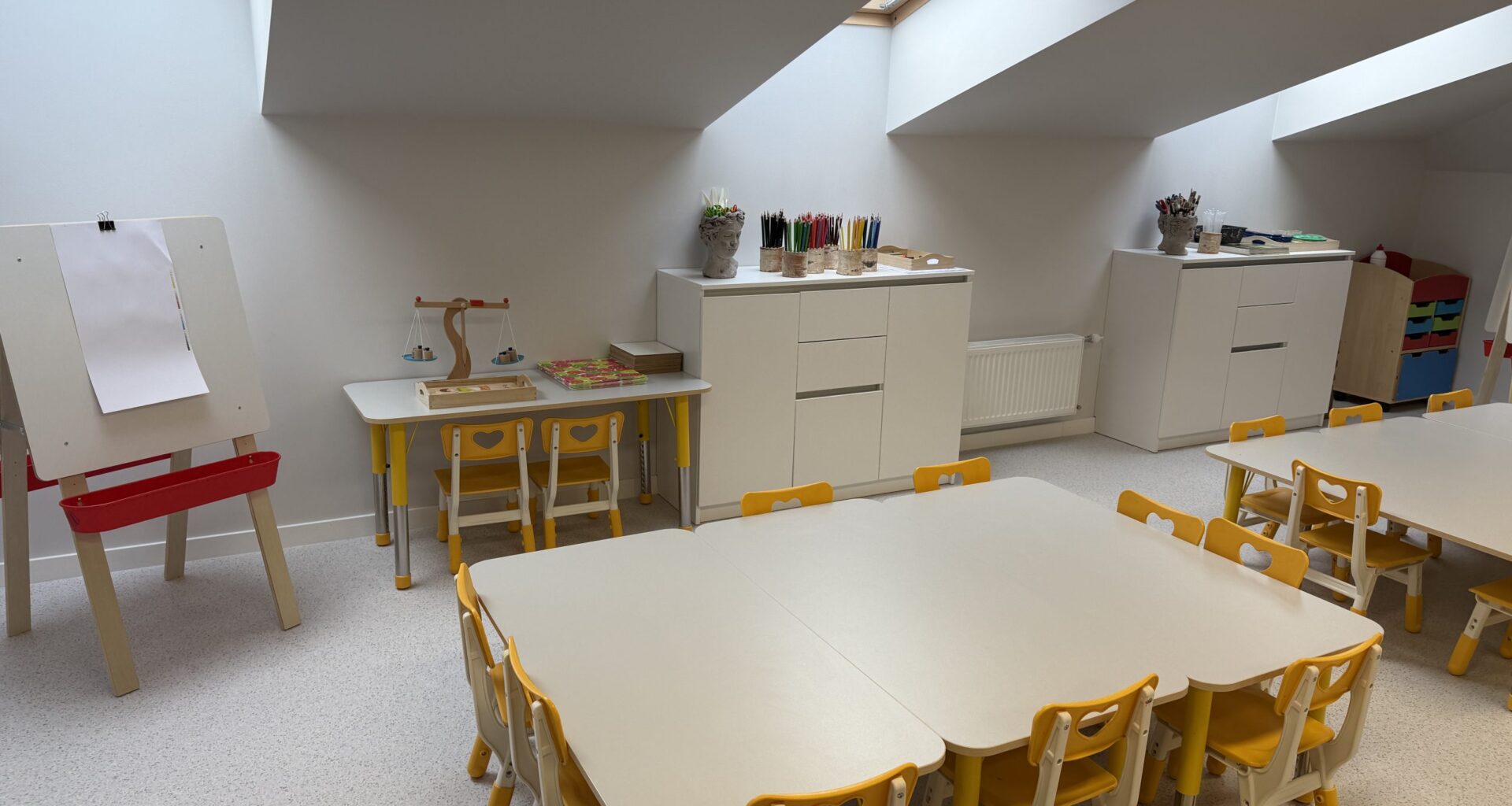 Veikti grozījumi izglītības iestāžu maksas pakalpojumos, ieviešot atbrīvojumus