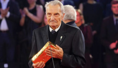 Volejbola treneris Andris Kļaviņš aizņēmās naudu un nopirka dzīvokli, lai audzēknēm dotu pajumti