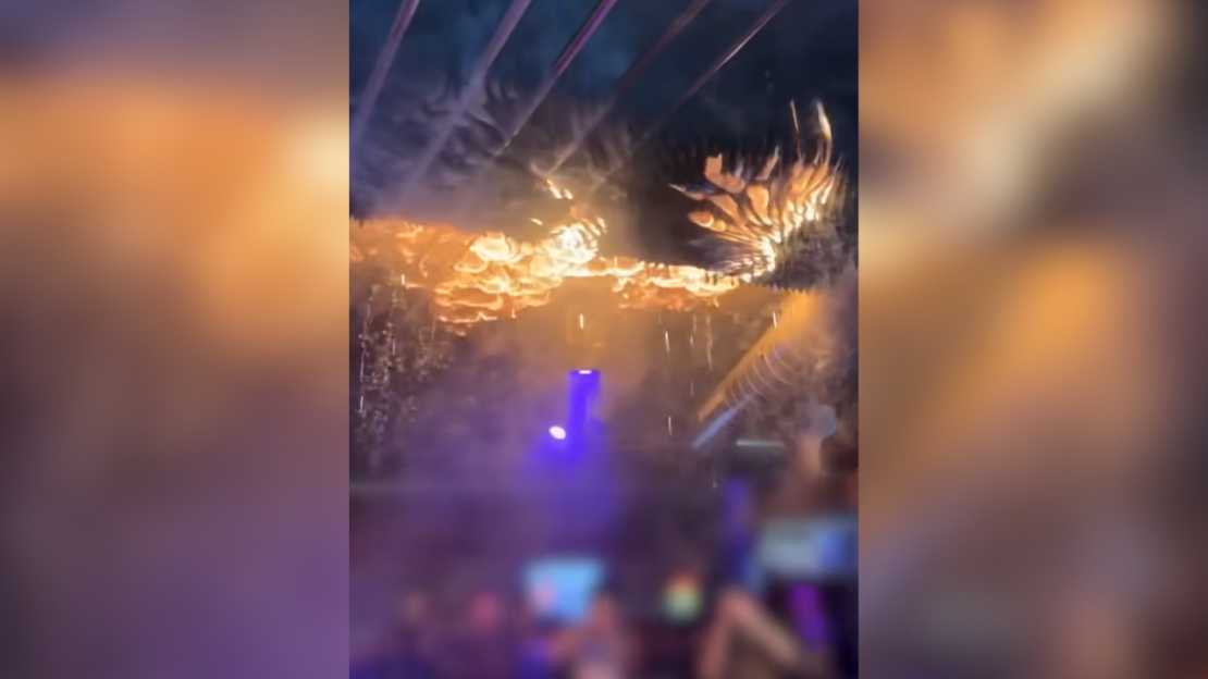 vai bāra vadītāja pameta degošo ēku ar skaidras naudas kasi?