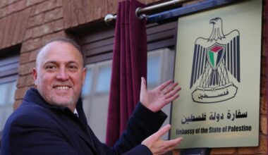 "Virziena maiņa": Londonā atklāta Palestīnas vēstniecība