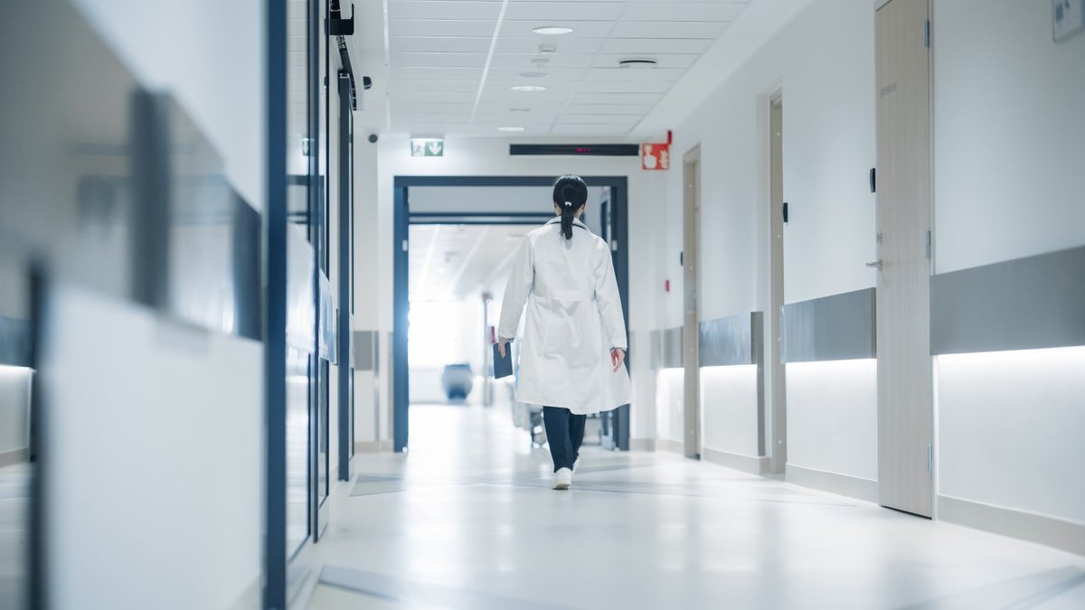 Valdība atbalsta pāreju uz trīs līmeņu slimnīcu modeli