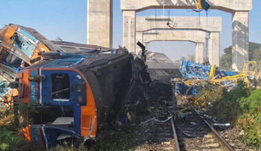 Dzelzceļa katastrofā Taizemē 22 bojāgājušie / Diena