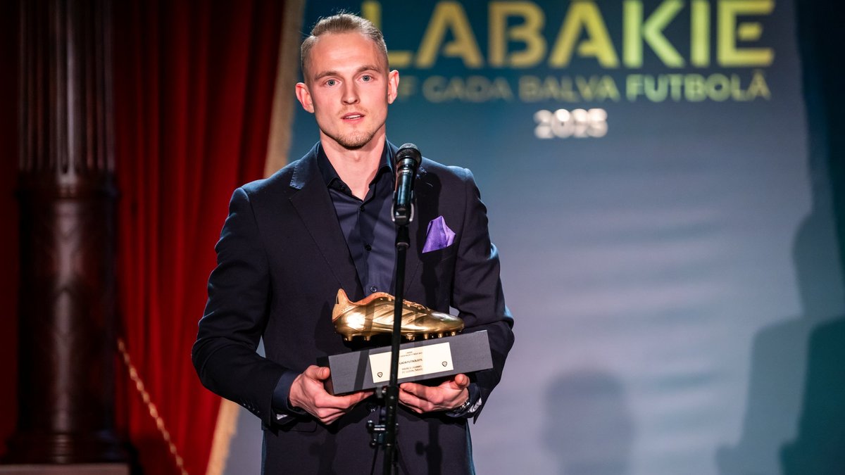 Apbalvoti 2025. gada Latvija futbola izcilnieki