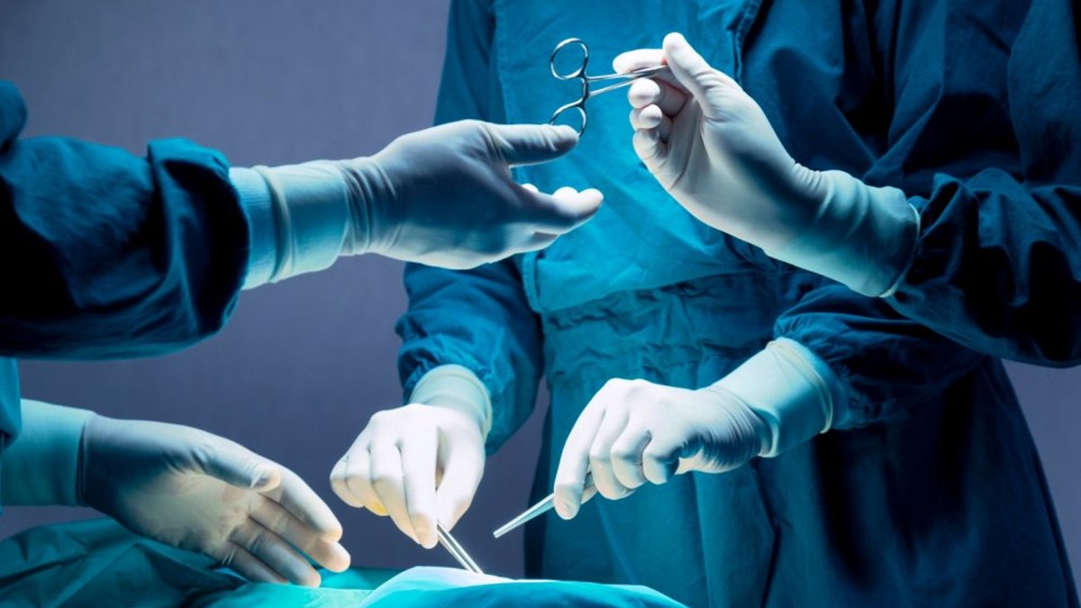 Austrumu slimnīcā izoperēts īpaši sarežģīts plaušu audzējs