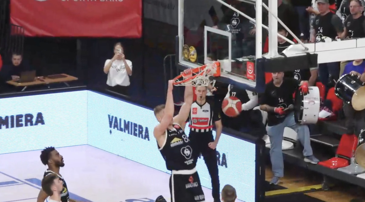 “Valmiera Glass/ViA” atgūstās pēc neveiksmīga sākuma un sarūgtina “Kalev/Cramo” – Basketbols – Sportacentrs.com