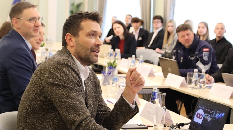 Janičenoks LOK paspārnē ticis pie jaunas darbavietas – Basketbols – Sportacentrs.com