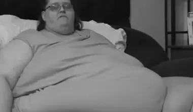 50 gadu vecumā mūžībā devusies šova "Mana 300 kilogramu dzīve" zvaigzne Čaritija Pīrsa