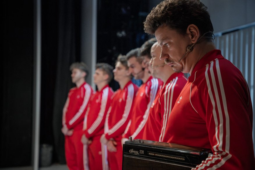 Liepājas teātra izrādi "Latviešu raķetes" rādīs Ziemas olimpiskajās spēlēs Milānā