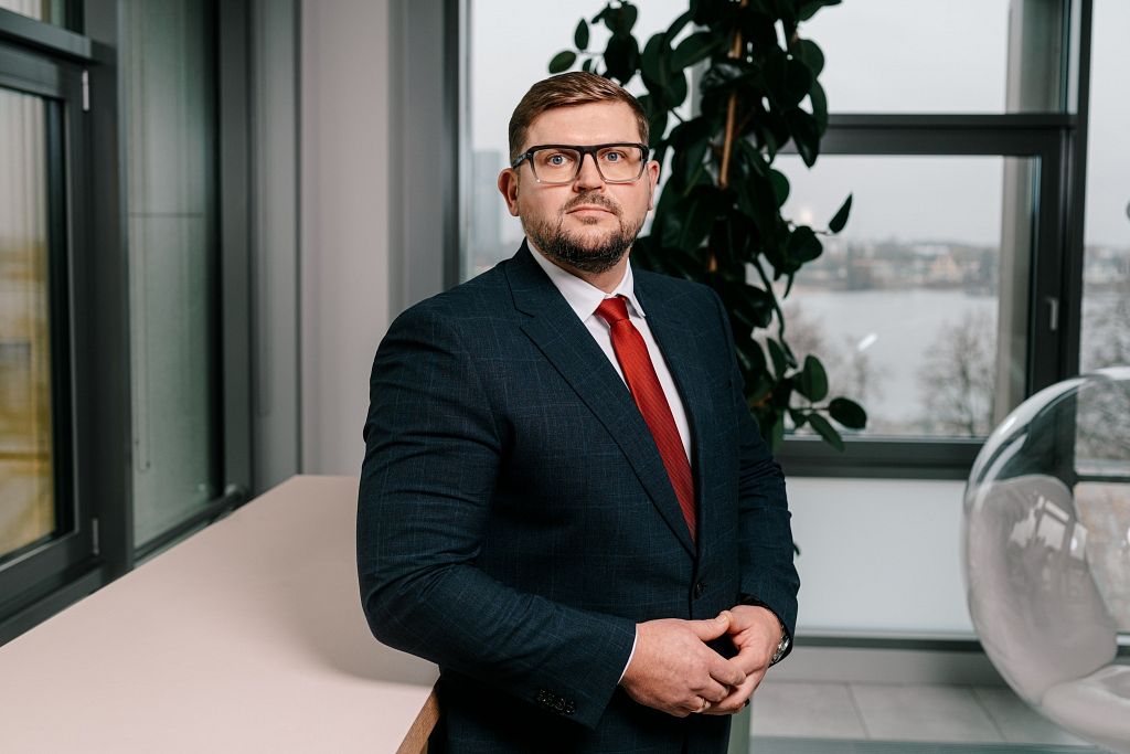 Gads pasaules finanšu tirgos noslēdzas piesardzīgā optimismā :: Dienas Bizness