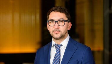 "Rudā gulbja" efekts, akcijas un dārgmetāli rekordos :: Dienas Bizness