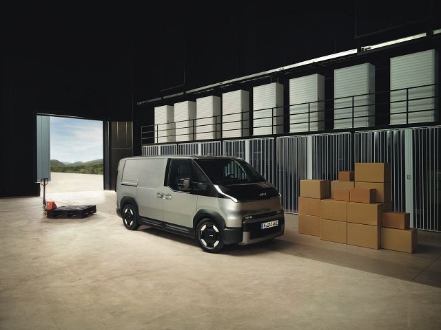 Latvijā pērn reģistrēts par 3,8% vairāk luksusa klases vieglo automašīnu