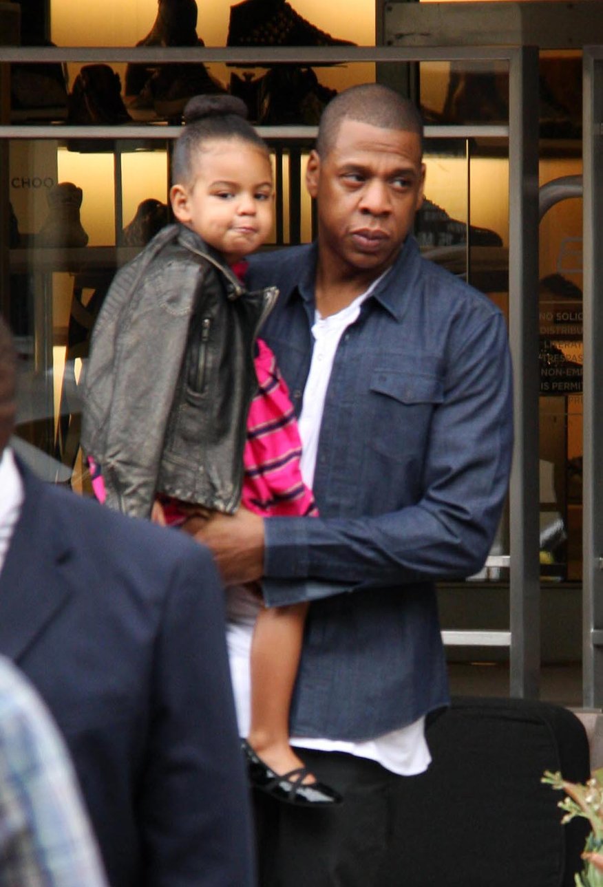 Viens no atpazīstamākajiem bērniem pasaulē – Bejonses meita Blū Aivija Kārtere