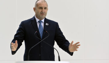 Atkāpjas Bulgārijas prezidents; runā par jaunas partijas dibināšanu -