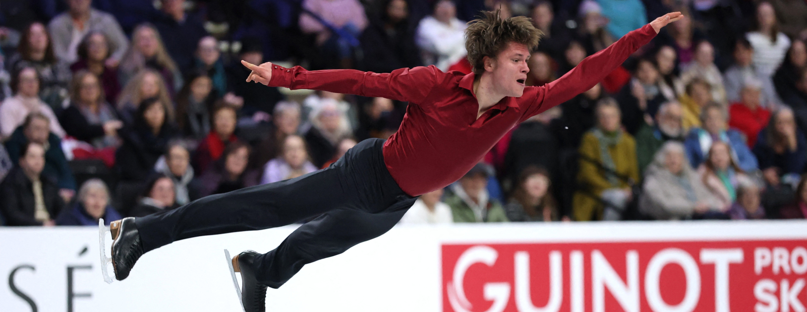 Vasiļjevs un Kuļišs Eiropas čempionātā daiļslidošanā kvalificējas izvēles programmai / Diena