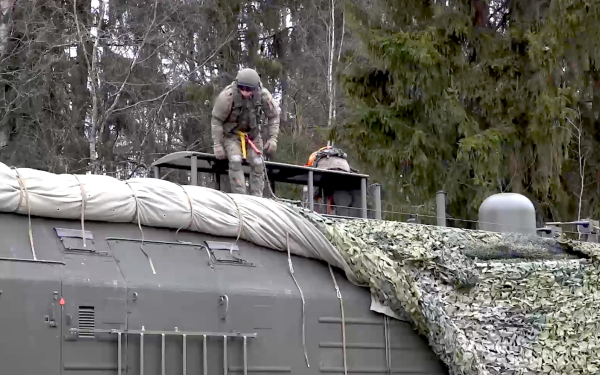 370 kilometru attālumā no Latvijas uzstādīta Krievijas raķešu sistēma «Orešņik»