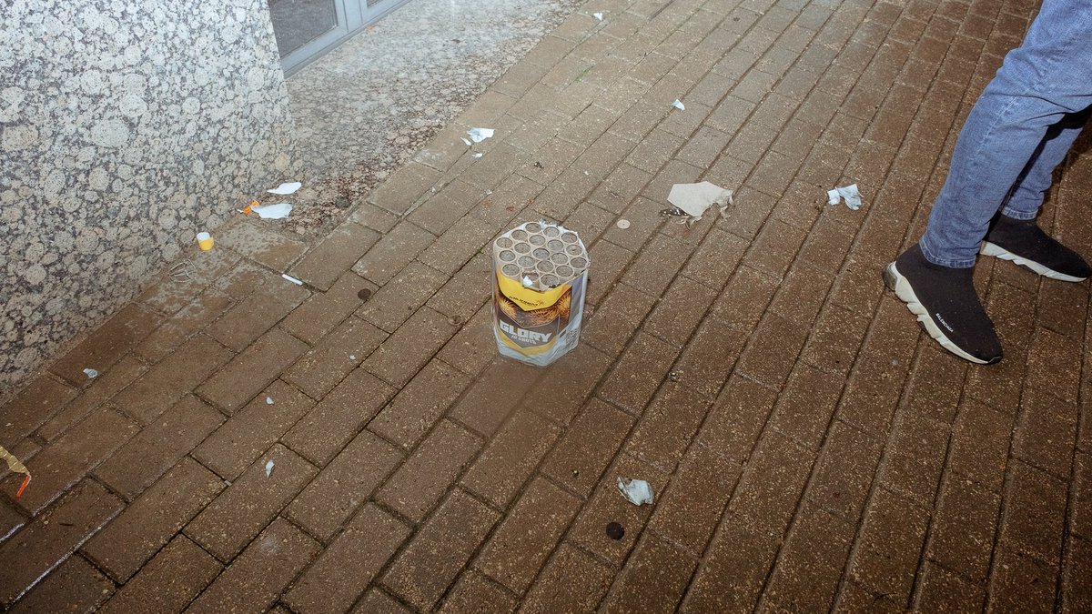 Lietojot pirotehniku, nopietnas traumas guvuši trīs cilvēki