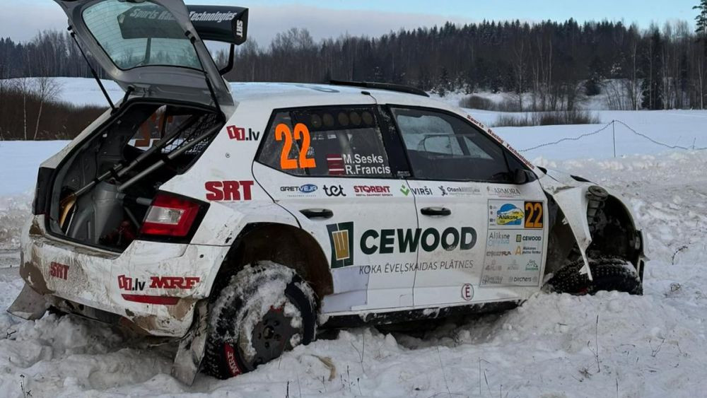 Seska ekipāža avarē, Alūksnes rallijā uzvar igaunis Volvers – Motoru sports – Sportacentrs.com