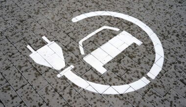 Ar jaunu likumu zaļinās transporta enerģiju un attīstīs alternatīvās degvielas infrastruktūru