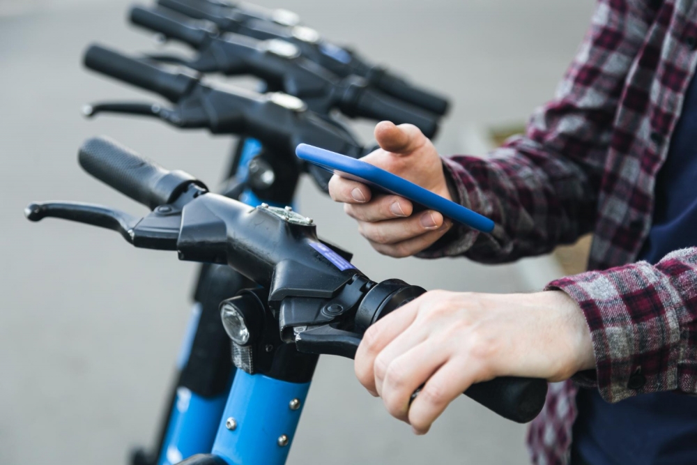 PTAC ir pārbaudījis elektrisko skrejriteņu un velosipēdu nomas pakalpojumus