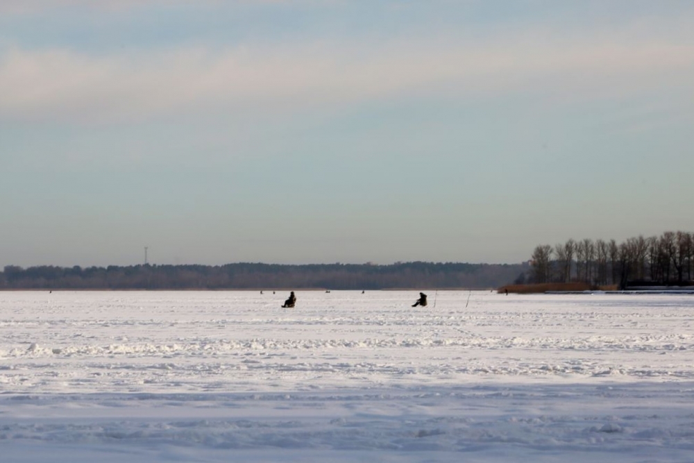 Rīgā no šodienas atļauts atrasties uz atsevišķu ūdenstilpju ledus