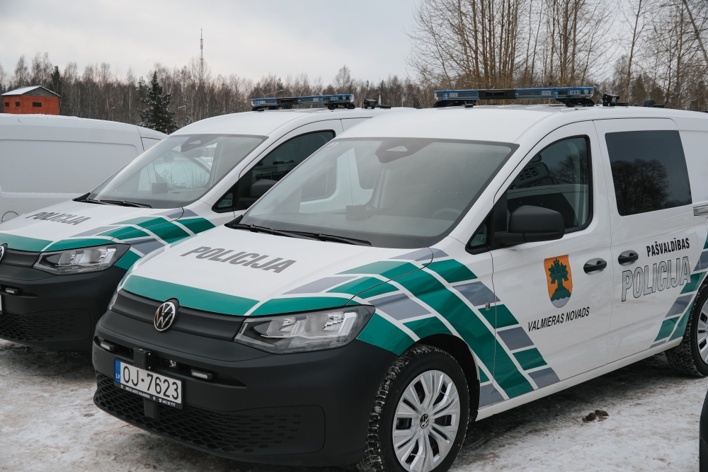 Valmieras novada pašvaldības policijas autoparks papildināts ar jauniem operatīvajiem transportlīdzekļiem