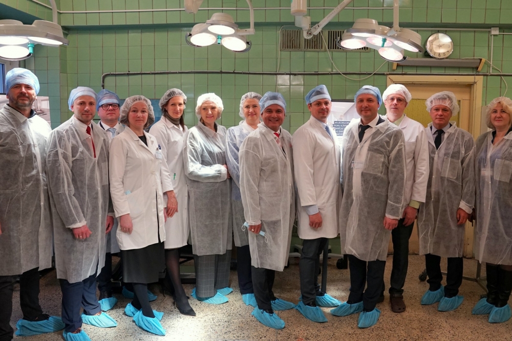 Simboliskā pasākumā operāciju zāles telpās uzsāk Austrumu slimnīcas stacionāra “Latvijas Onkoloģijas centrs” pārbūves darbu līguma izpildi