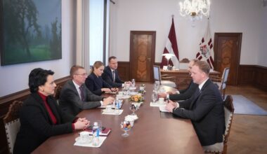 Valsts prezidents tiekas ar ekonomikas ministru