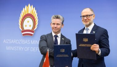 Zviedrija pastiprina militāro klātbūtni Latvijā: parakstīta aizsardzības sadarbības ceļa karte