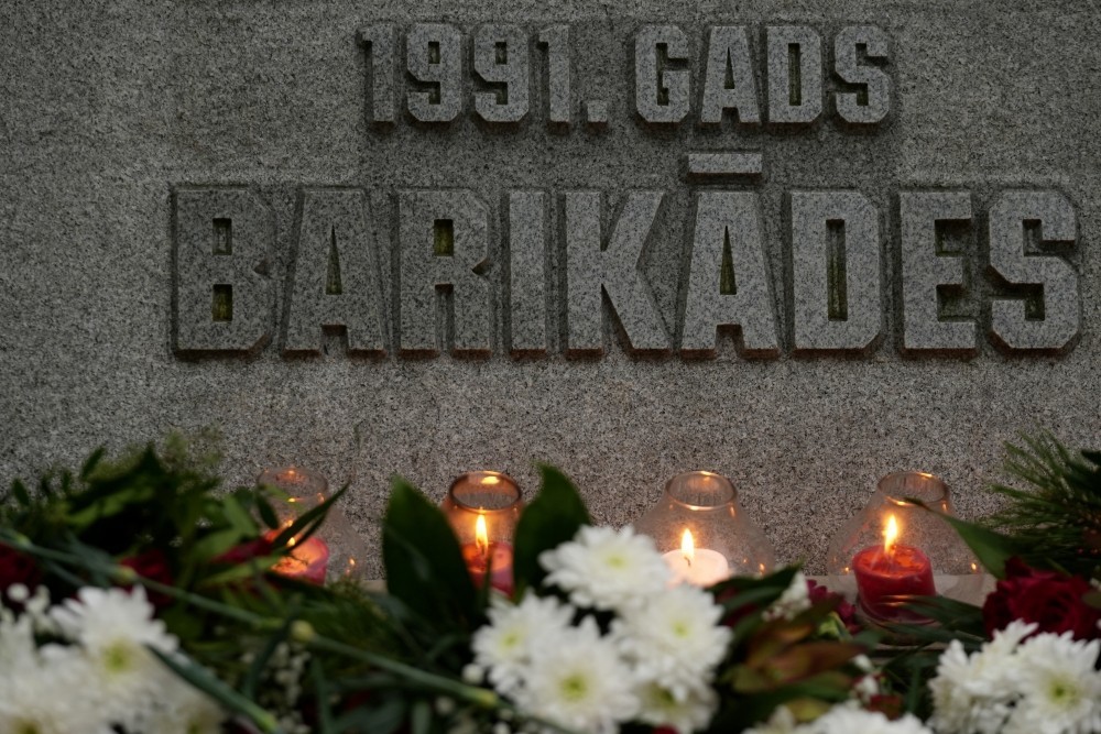 Saeima aicina uz ekspozīciju “Barikādēm – 35” un sarunām ar barikāžu laikabiedriem